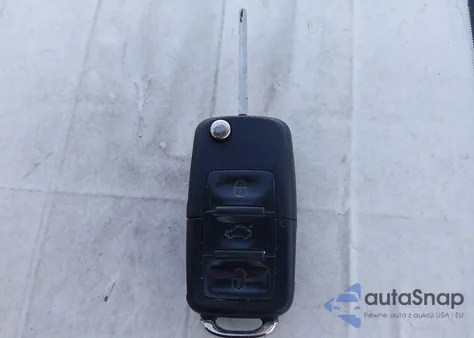 2003 Volkswagen New Beetle Gls 2.0L from USA, damaged, VIN 3VWCK21CX3M443475